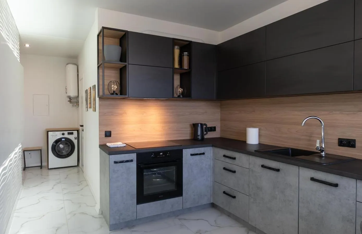 Apartment Солнечные Просторные Апартаменты Метро Минская Kyiv